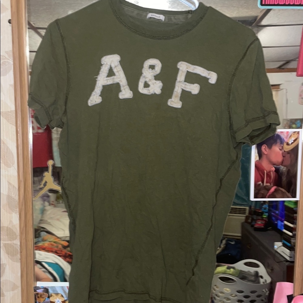 Abercrombie & Fitch Men’s Muscle Tee